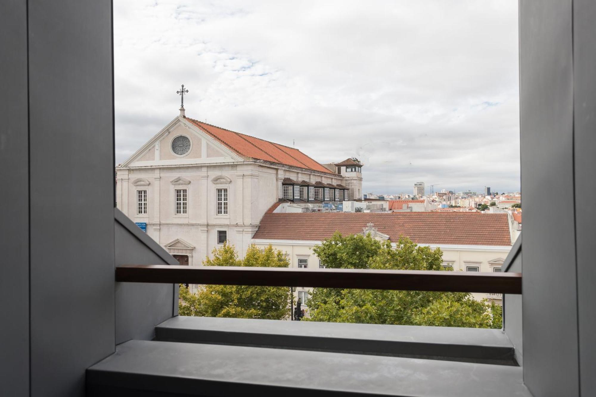 Chiado Arty Flats Apart-hotel 4*